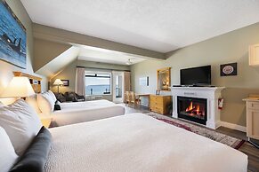 Sidney Waterfront Inn & Suites