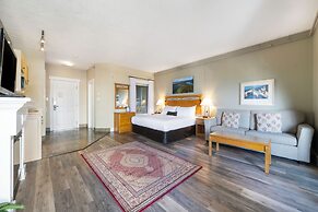 Sidney Waterfront Inn & Suites