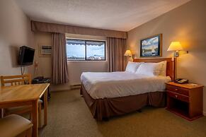 Sidney Waterfront Inn & Suites