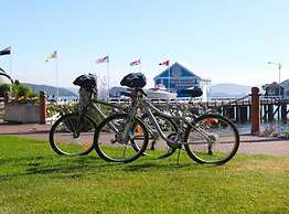 Sidney Waterfront Inn & Suites