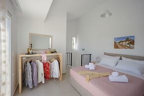 Blue Hills Villas by Estia