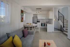 Blue Hills Villas by Estia