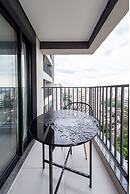 Charlie Nik Vila Mariana