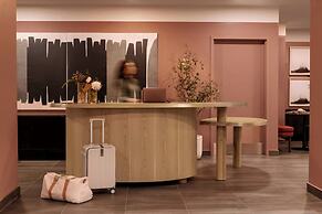 Sonder by Marriott Bonvoy Arlo Apartments Downtown