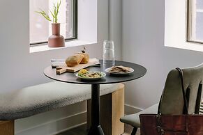 Sonder by Marriott Bonvoy Arlo Apartments Downtown