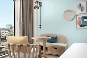 The Hiatus Clearwater Beach, Curio Collection By Hilton