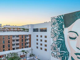 The Hiatus Clearwater Beach, Curio Collection By Hilton