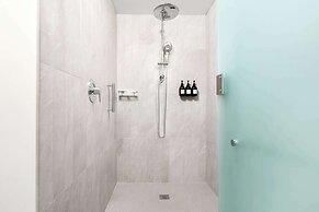 The Hiatus Clearwater Beach, Curio Collection By Hilton