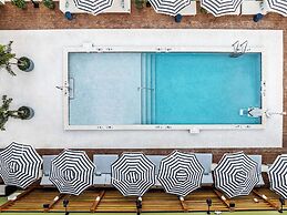 The Hiatus Clearwater Beach, Curio Collection By Hilton