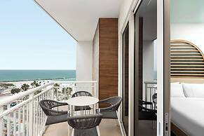 The Hiatus Clearwater Beach, Curio Collection By Hilton