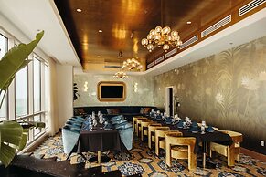 The Hiatus Clearwater Beach, Curio Collection By Hilton