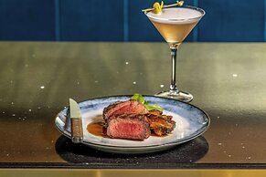 The Hiatus Clearwater Beach, Curio Collection By Hilton