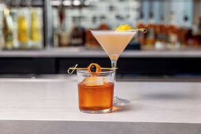 The Hiatus Clearwater Beach, Curio Collection By Hilton