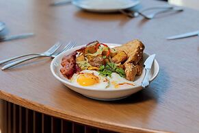 The Hiatus Clearwater Beach, Curio Collection By Hilton