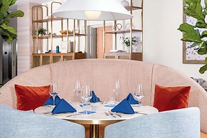 The Hiatus Clearwater Beach, Curio Collection By Hilton