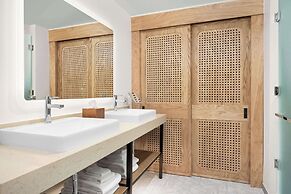 The Hiatus Clearwater Beach, Curio Collection By Hilton