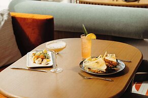 The Hiatus Clearwater Beach, Curio Collection By Hilton