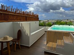 Charming One Bedroom Penthouse With Private Pool By Sandy Powerful