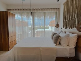 Charming One Bedroom Penthouse With Private Pool By Sandy Powerful