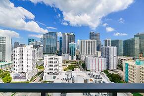 Top Location Stunning Condo in Brickell