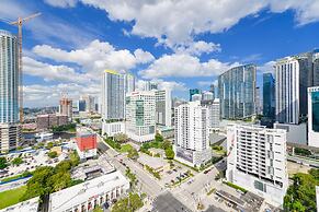 Top Location Stunning Condo in Brickell