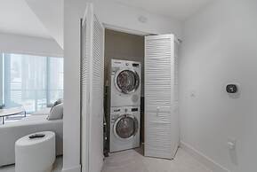 Top Location Stunning Condo in Brickell