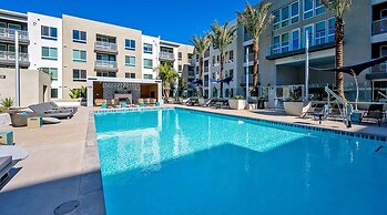 Global Luxury Suites Irvine