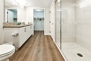 Global Luxury Suites Irvine