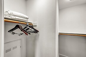 Global Luxury Suites Irvine