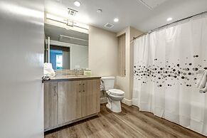 Global Luxury Suites Irvine