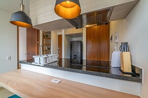 Astounding Tekto Wynwood House