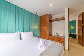 Astounding Tekto Wynwood House