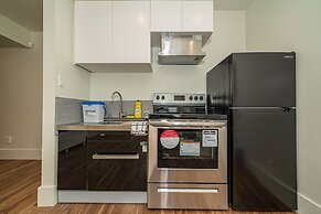 Elegant & Cozy Escape West Vancouver