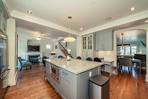 Elegant & Cozy Escape West Vancouver