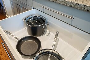 Elegant & Cozy Escape West Vancouver