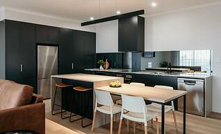 Met Apartments