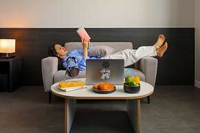 Workers Hotel Daejeon by Aank