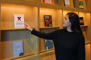 Workers Hotel Daejeon by Aank