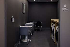 Workers Hotel Daejeon by Aank