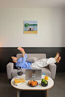 Workers Hotel Daejeon by Aank