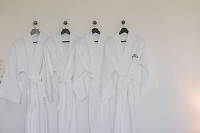 Workers Hotel Daejeon by Aank