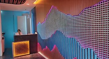 Qube Hotel by 98hospitality