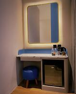 Qube Hotel by 98hospitality