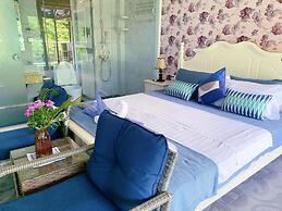 Crystal Palace Hotel