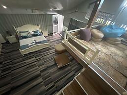 Crystal Palace Hotel