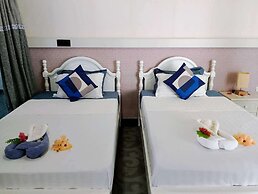 Crystal Palace Hotel