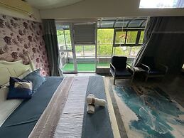 Crystal Palace Hotel