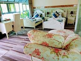 Crystal Palace Hotel