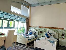 Crystal Palace Hotel