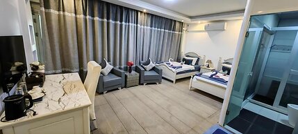 Crystal Palace Hotel